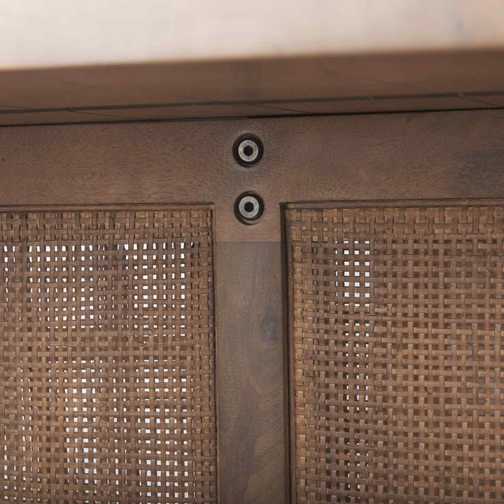 VANNI DINING TABLE