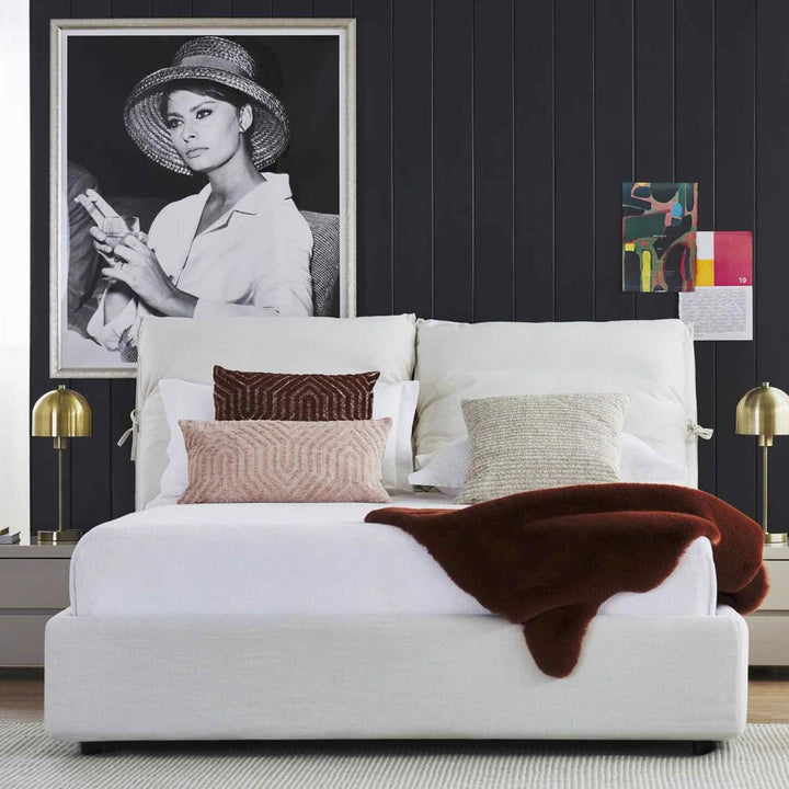 PLUME BED