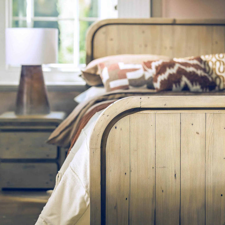 REVUE BED