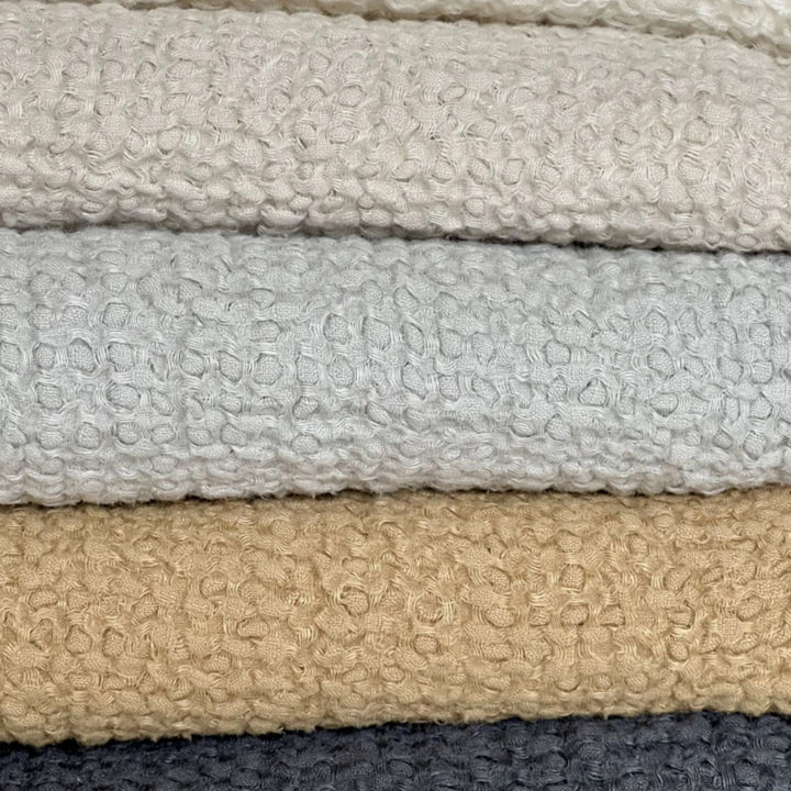 NANTUCKET LINEN THROW, PALE CHESTNUT