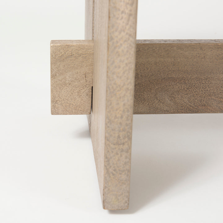ARIA BENCH