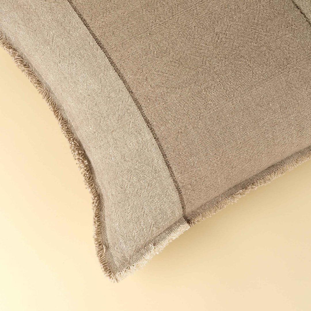 PERCY PILLOW, SAND