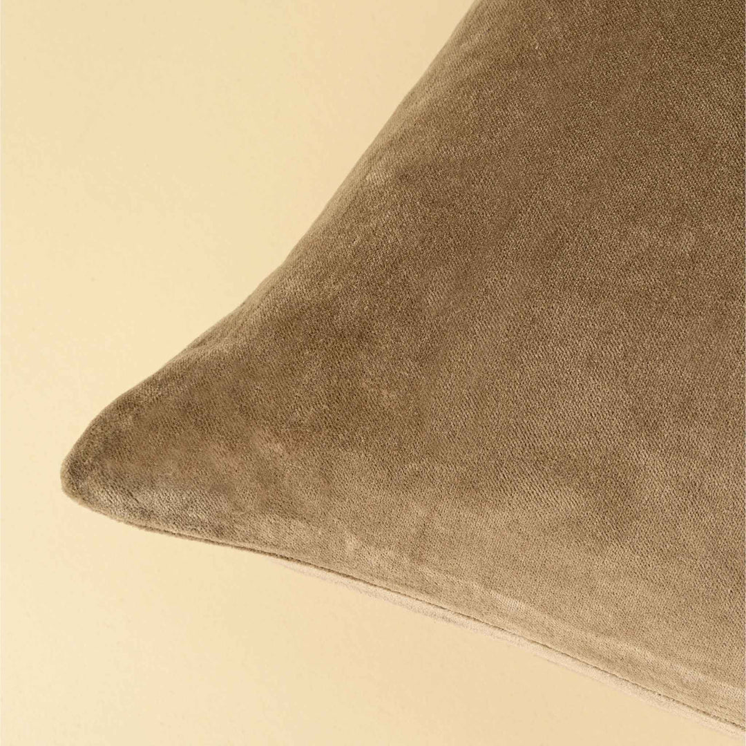 VERA LUXE PILLOW