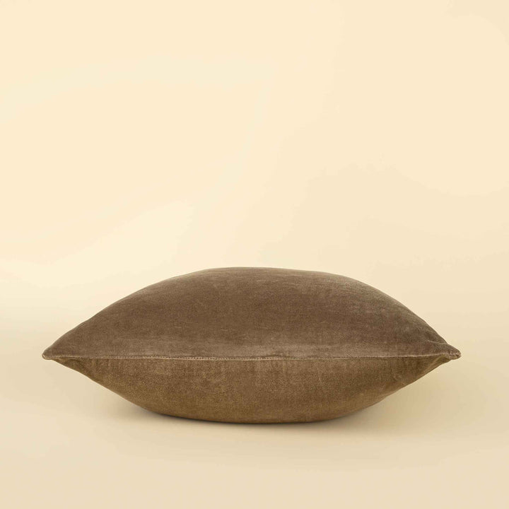 VERA LUXE PILLOW