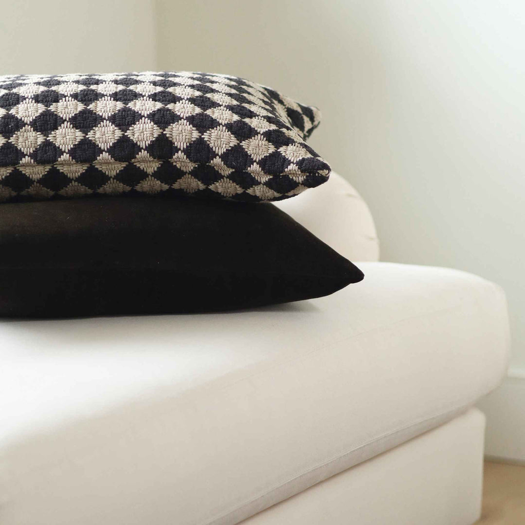 VERA LUXE PILLOW