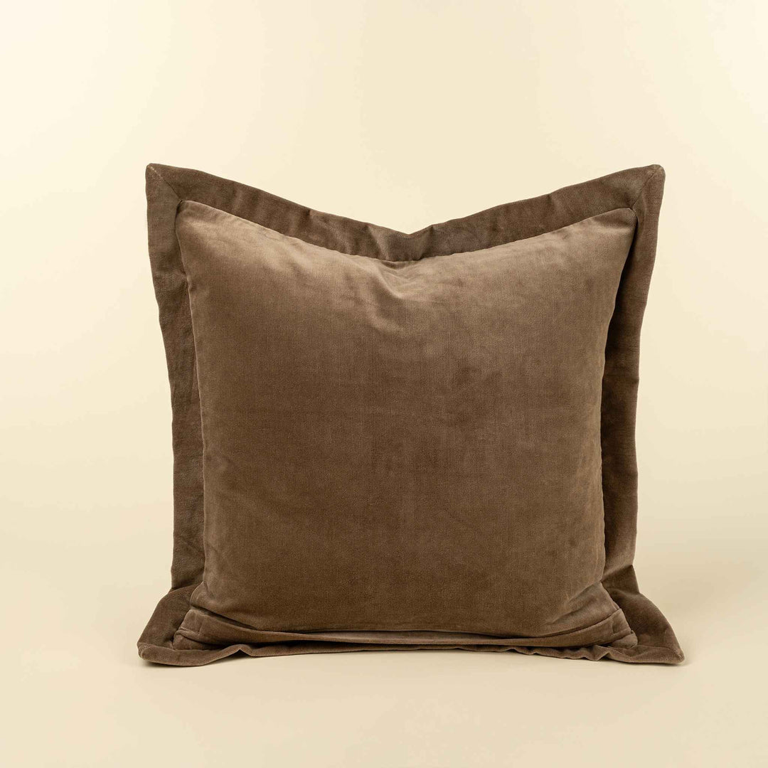 VELVET EDGE LINEN PILLOW, CHOCOLATE