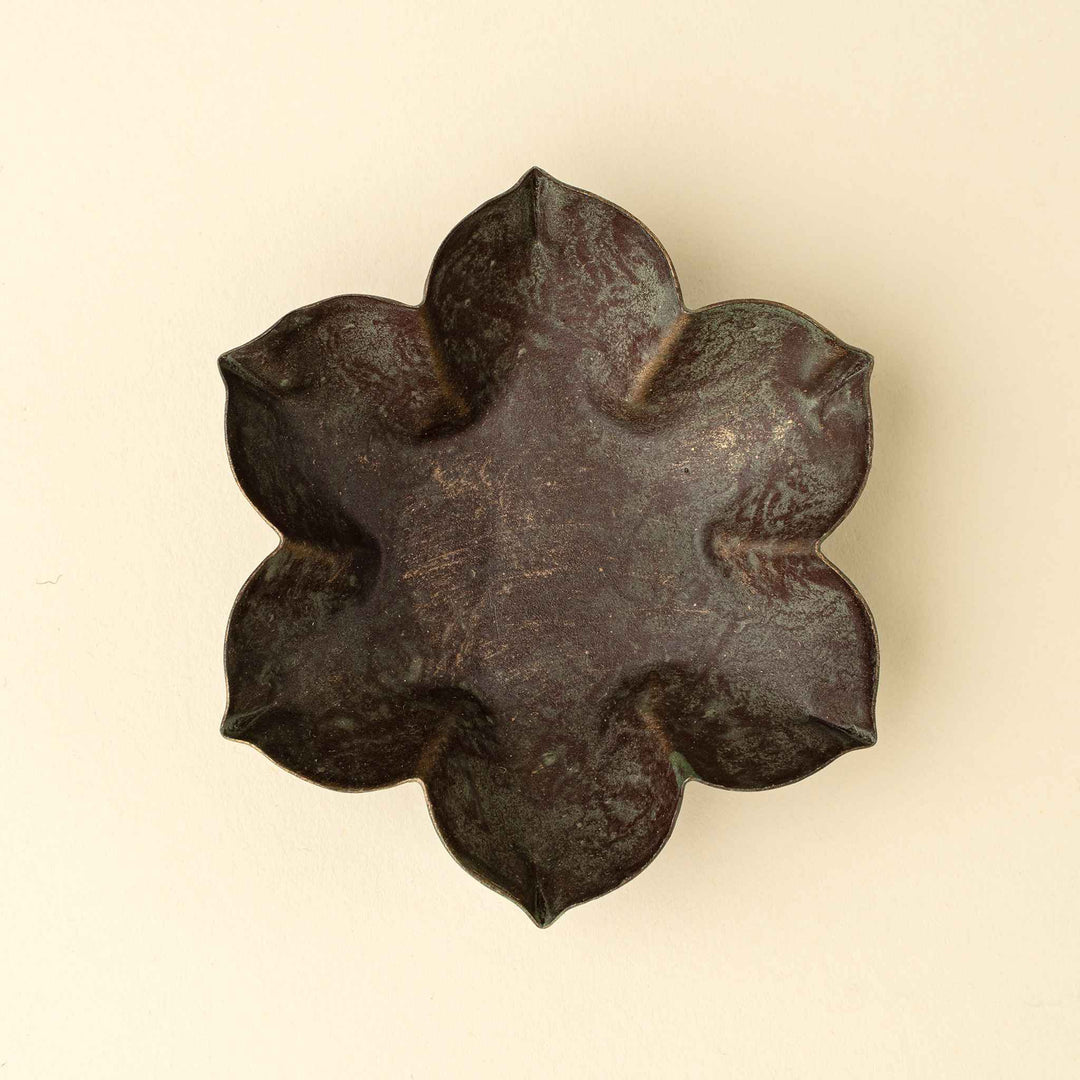 PETAL CATHCALL DISH