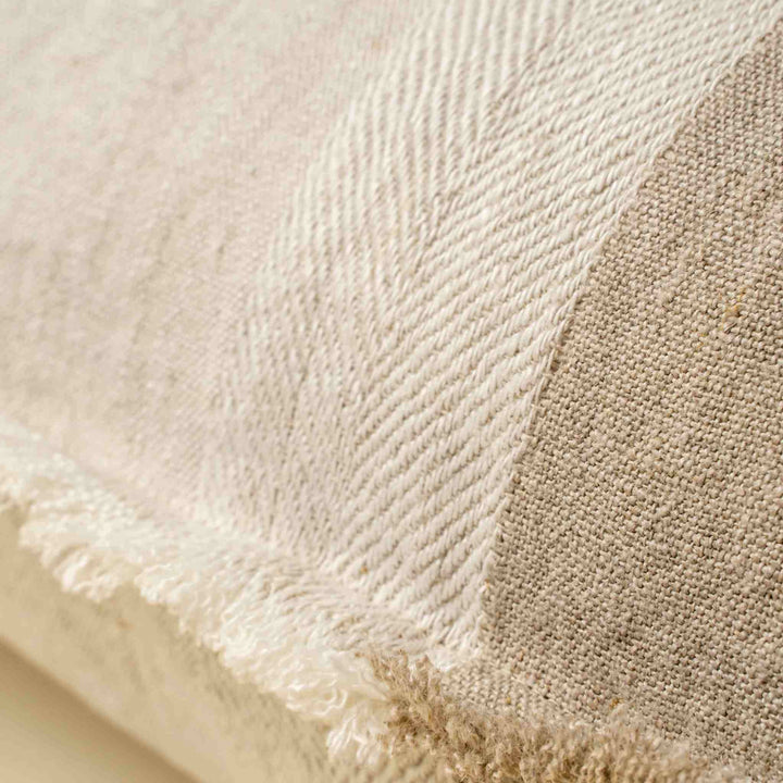 AUGUST LINEN PILLOW