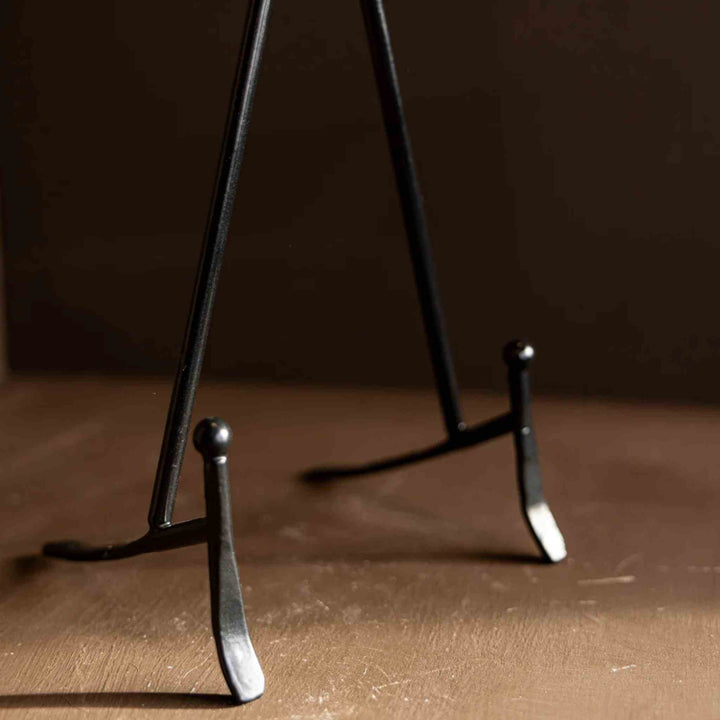 IRON TABLETOP EASEL