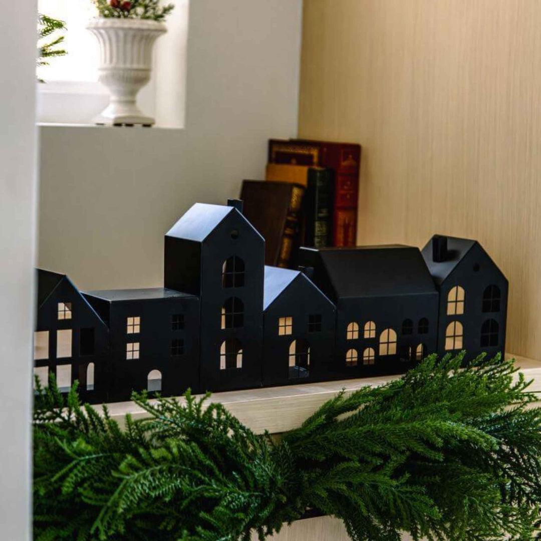 METAL VILLAGE, MANTEL DECOR