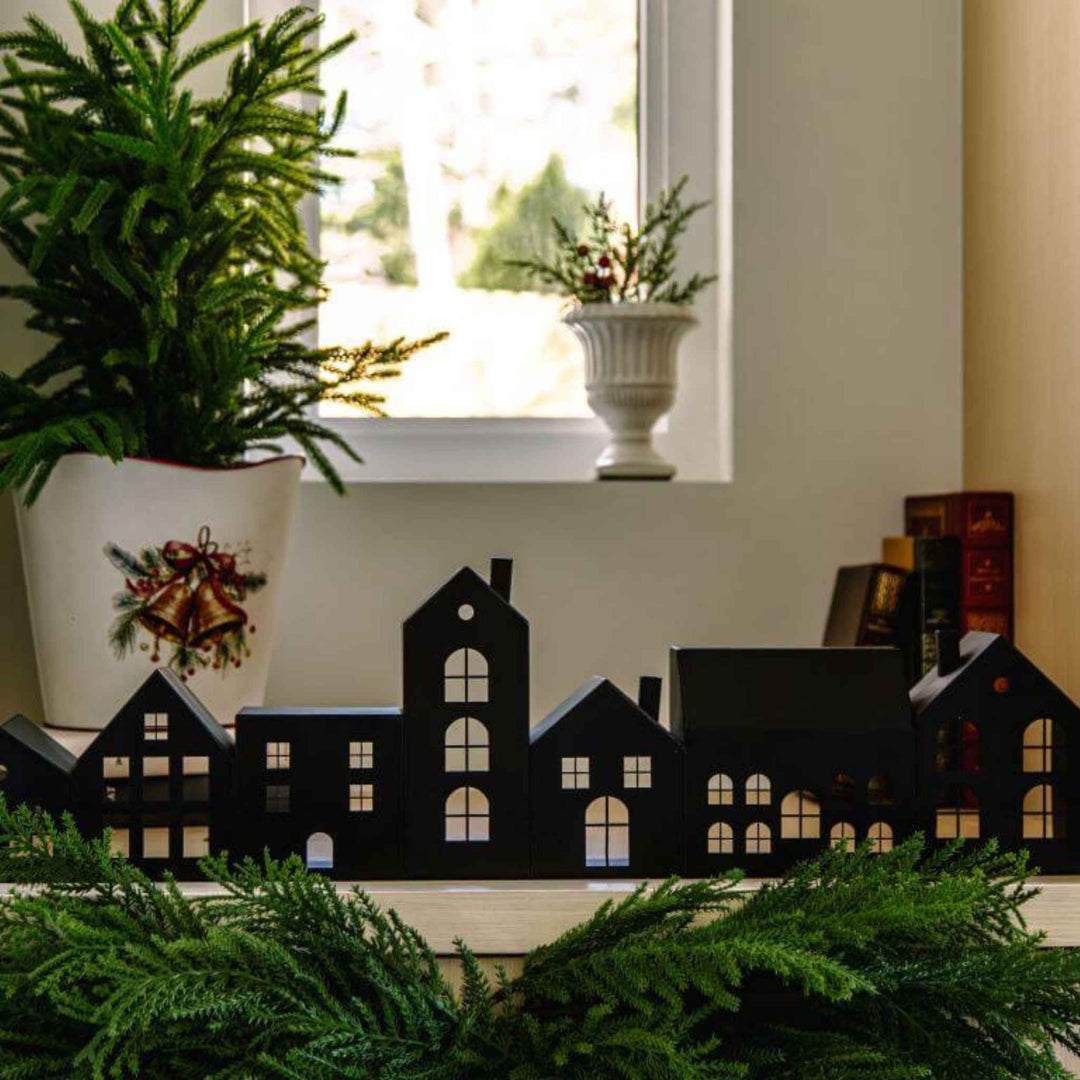 METAL VILLAGE, MANTEL DECOR