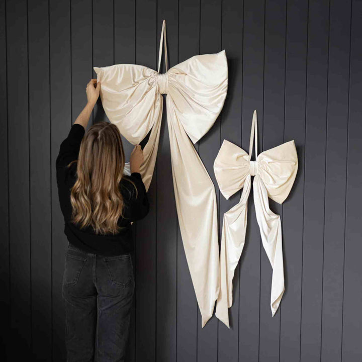 OVERSIZED CREAM VELVET BOW