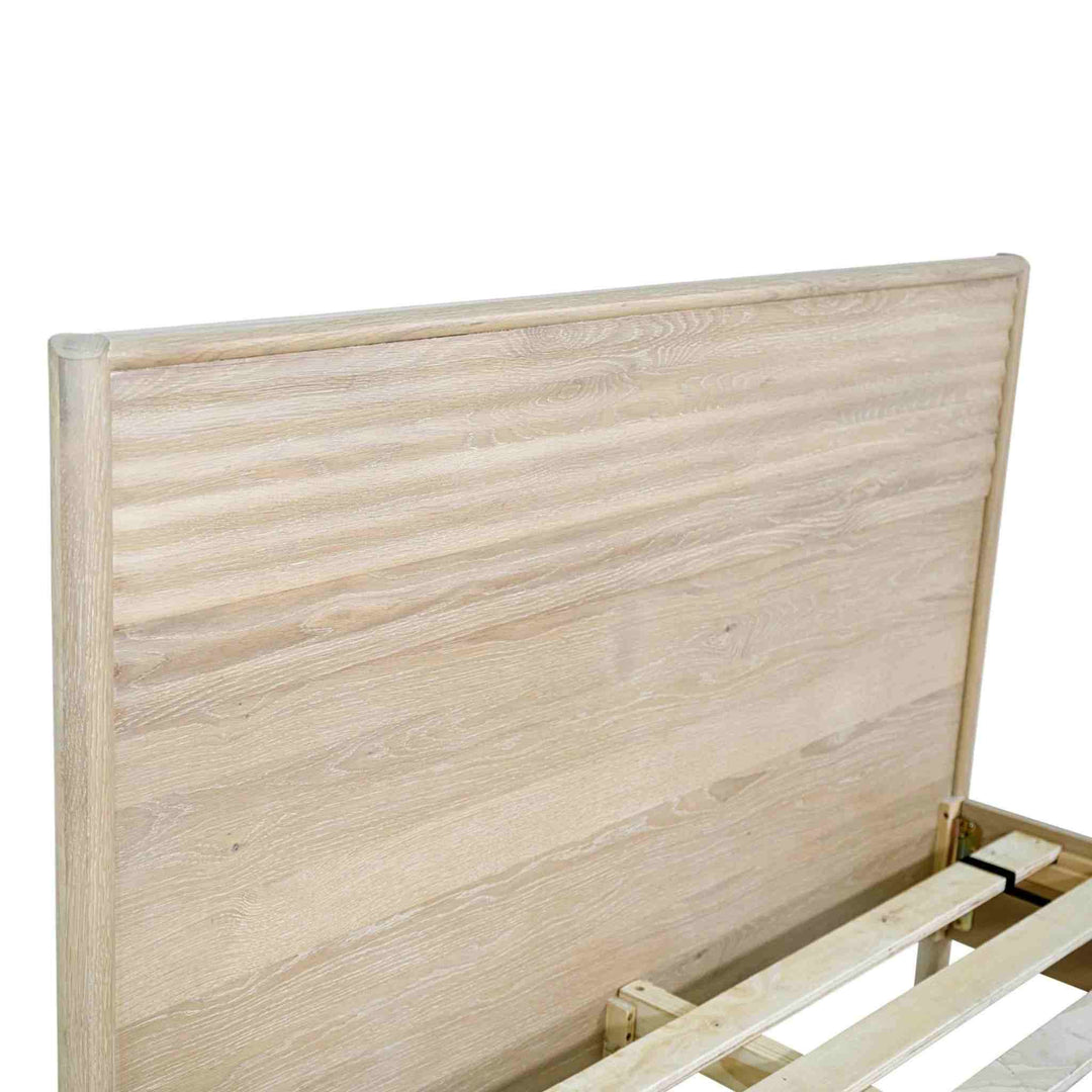 CHANNEL BED, LIGHT OAK