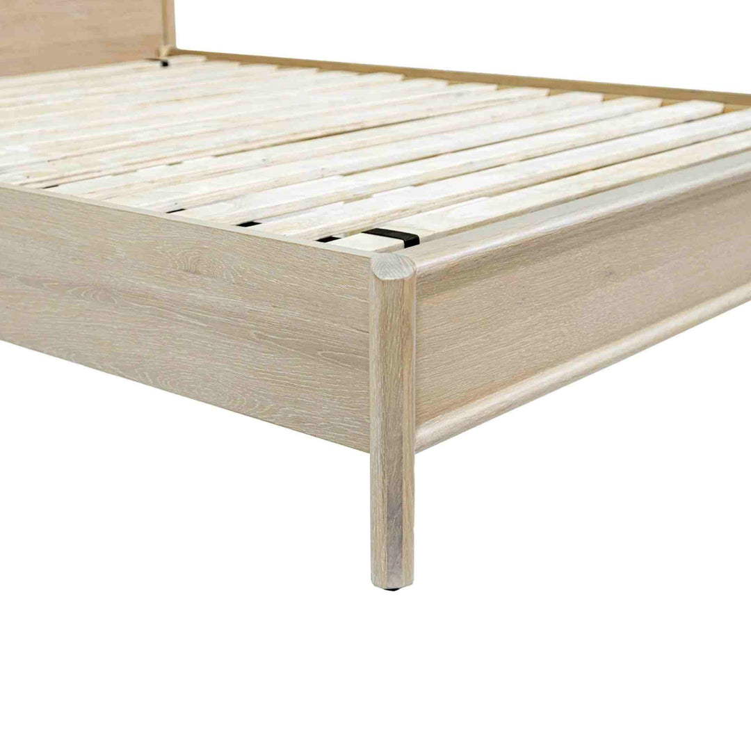 CHANNEL BED, LIGHT OAK
