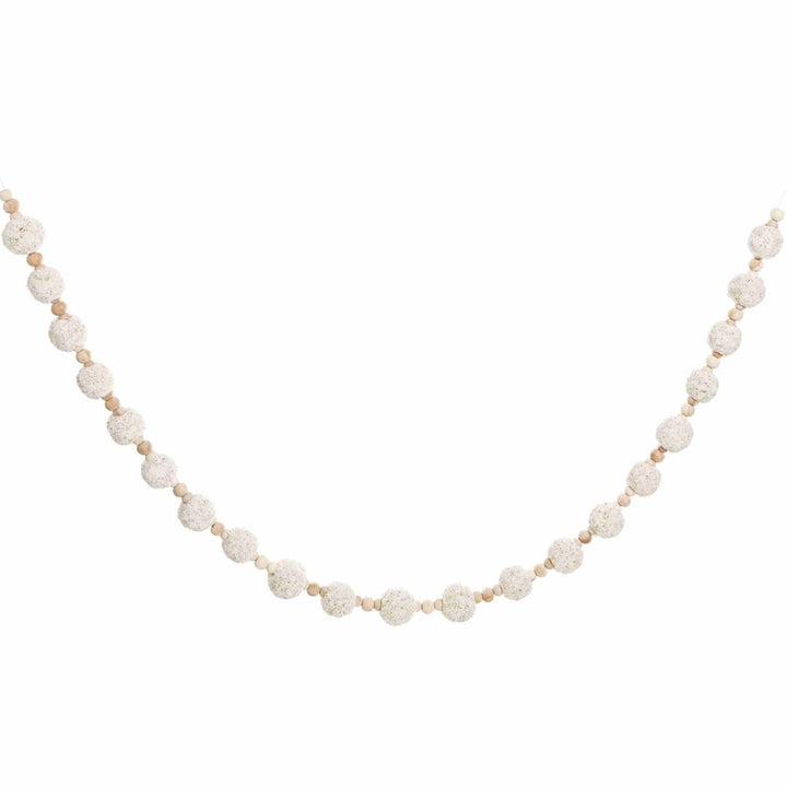 FLUFFY POM POM GARLAND