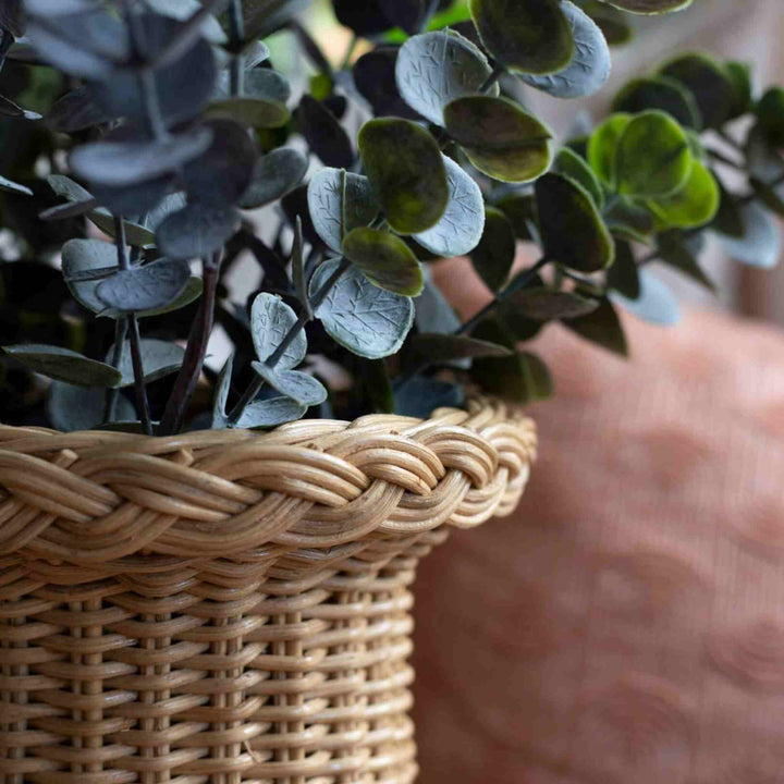 FITRIT RATTAN URN