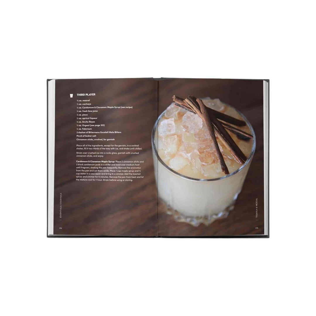 ESSENTIALS: COCKTAILS, OVER 500 CLASSIC RECIPES, BOOK