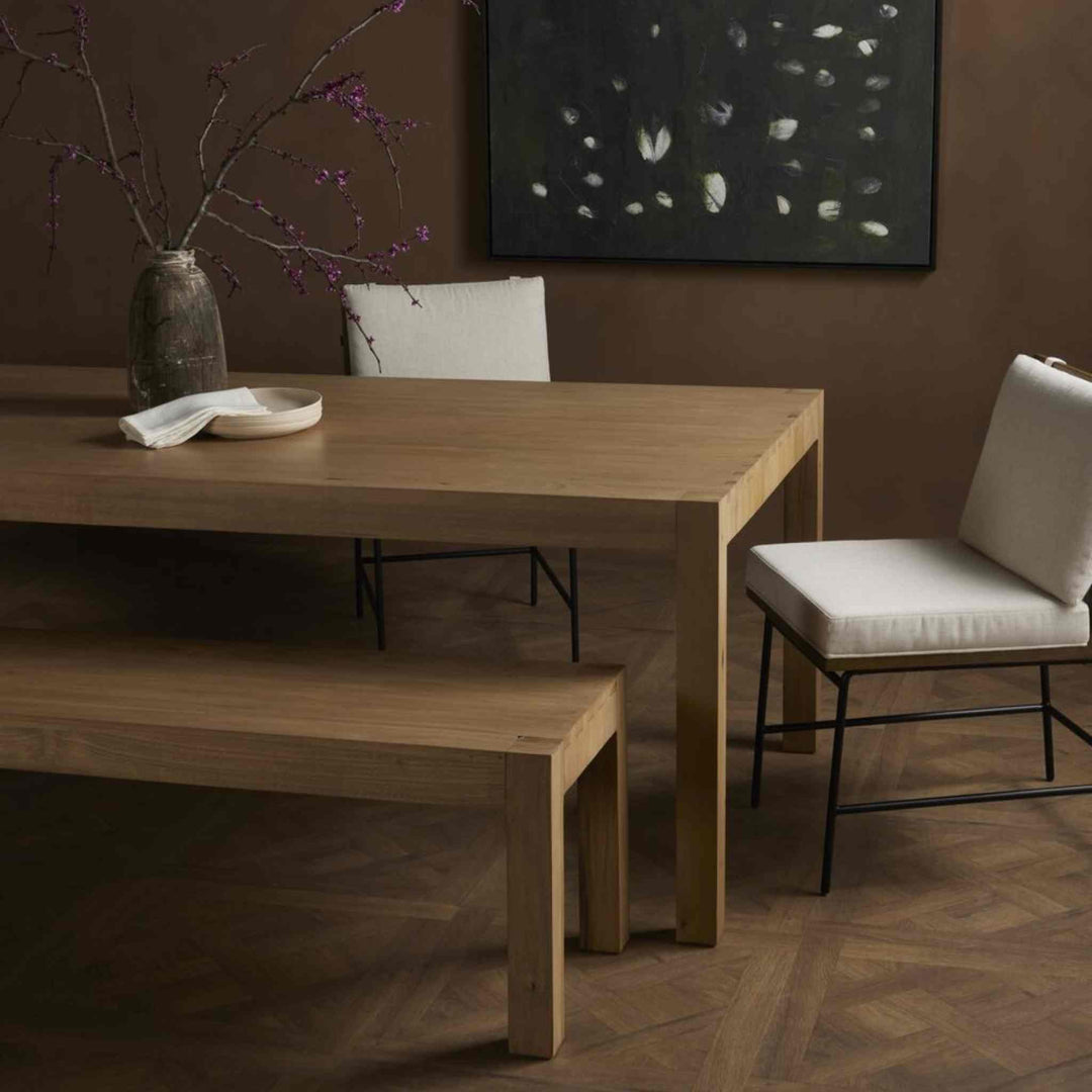 ISADOR DINING TABLE