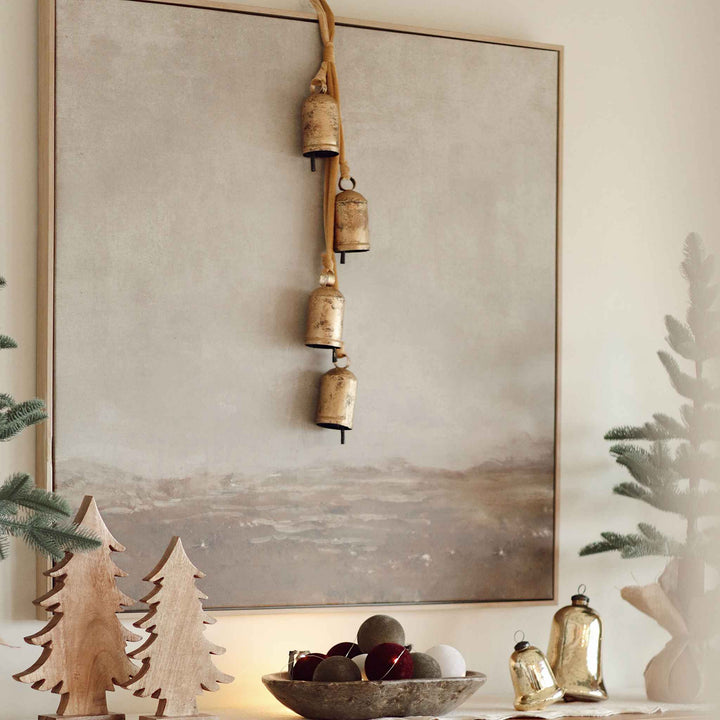VINTAGE VELVET BELL CASCADE