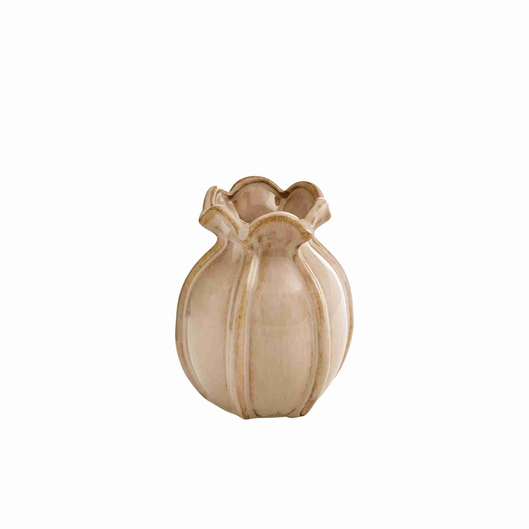 RUFFLE CLAY VASE