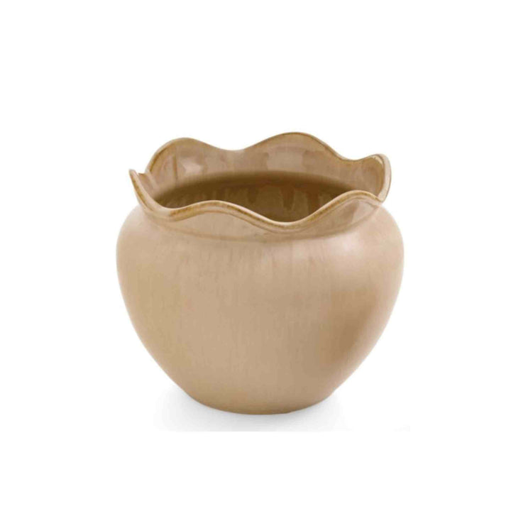 CLAY PLANTER W/ RUFFLES