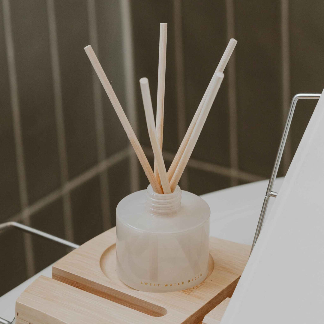 CASHMERE &amp; VANILLA REED DIFFUSER