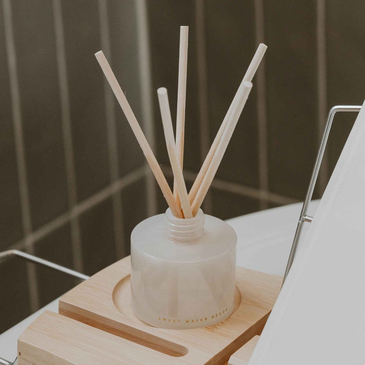 CASHMERE &amp; VANILLA REED DIFFUSER