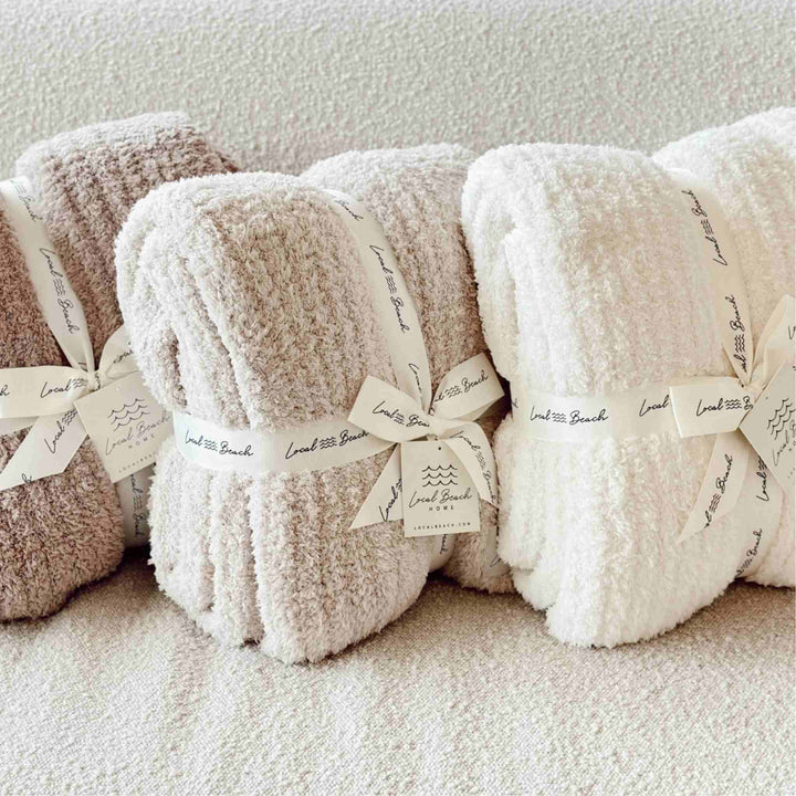 RIBBED LUXE COZY THROW