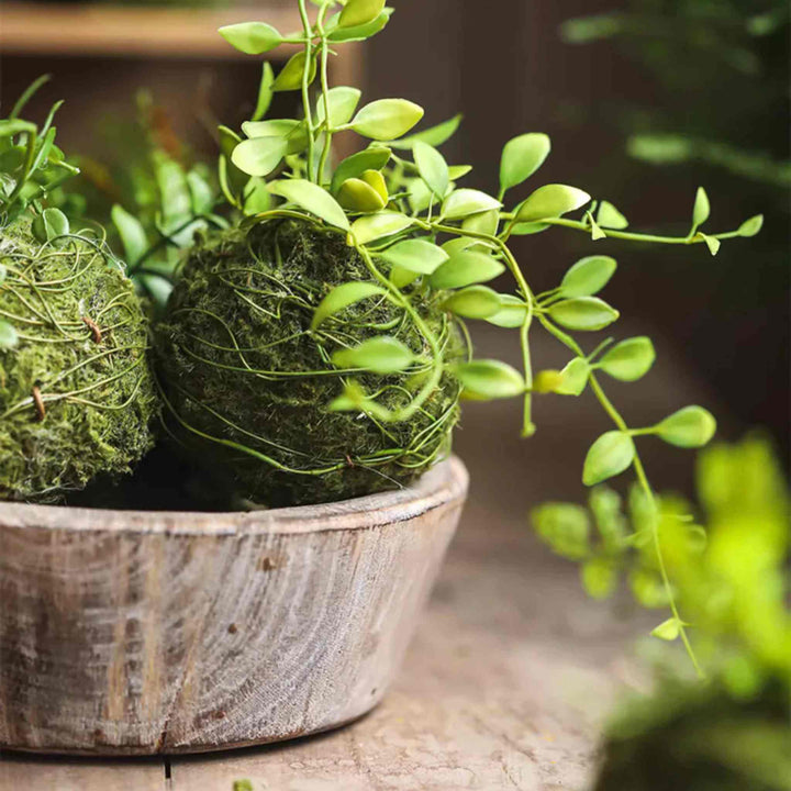 MOSSY MEADOW BALL