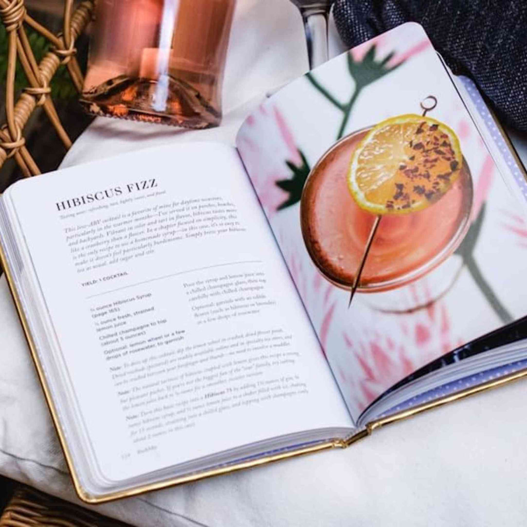 BUBBLY: A COLLECTION OF CHAMPAGNE AND SPARKLING COCKTAILS, BOOK
