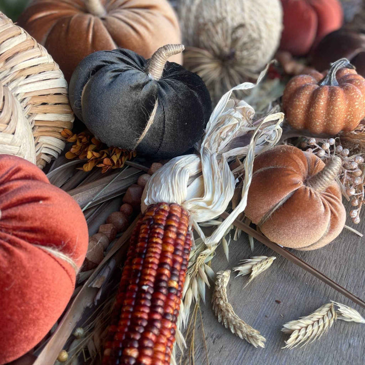 FOREST GREEN VELVET PUMPKIN