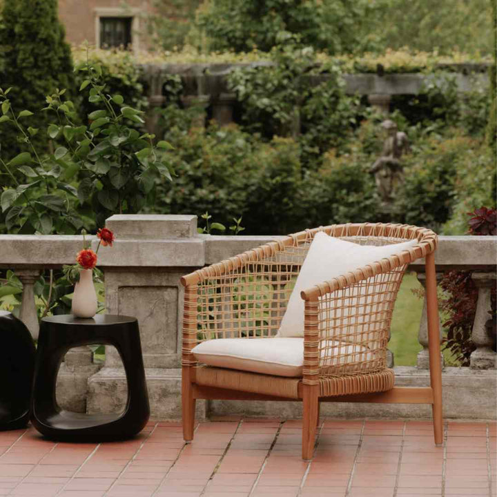 Luna Outdoor Lounge Chair