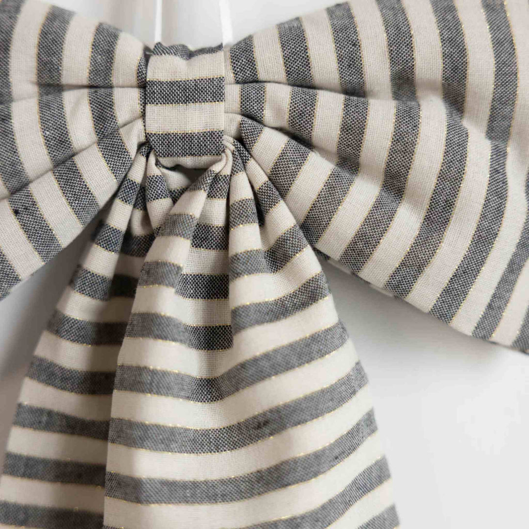 STRIPED CHARCOAL W/GOLD BOW