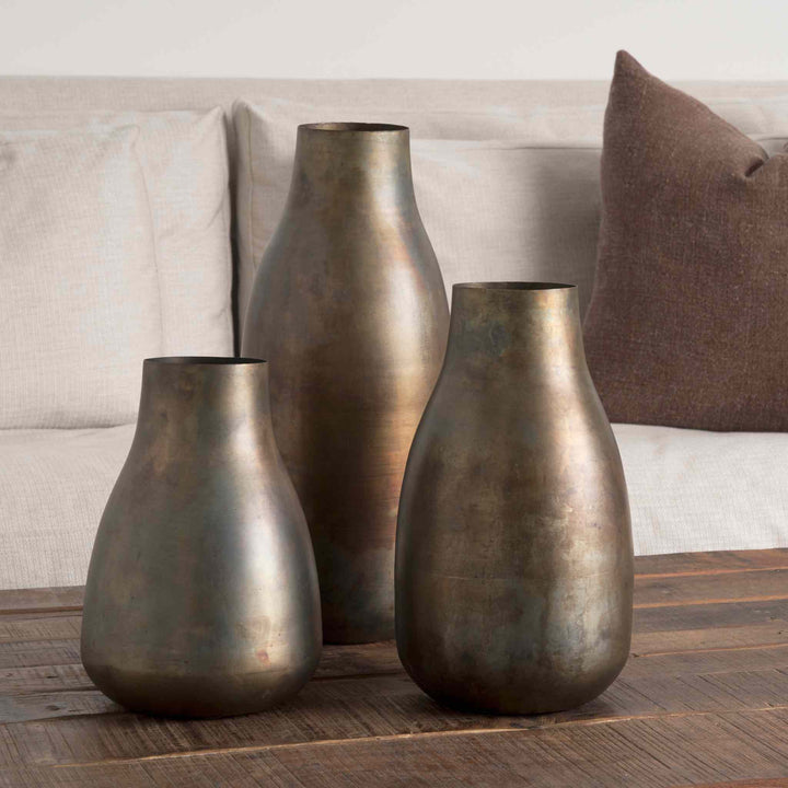 DIVINE VASE COLLECTION