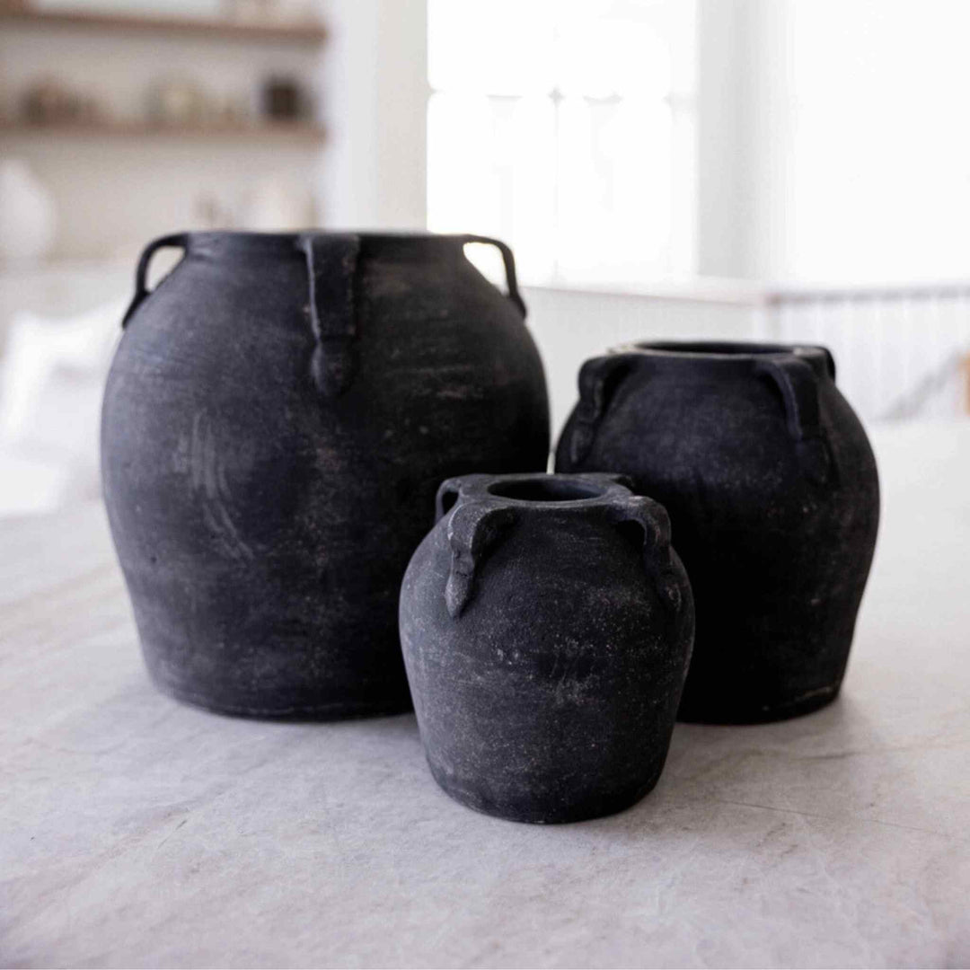 NOIR POT WITH HANDLES