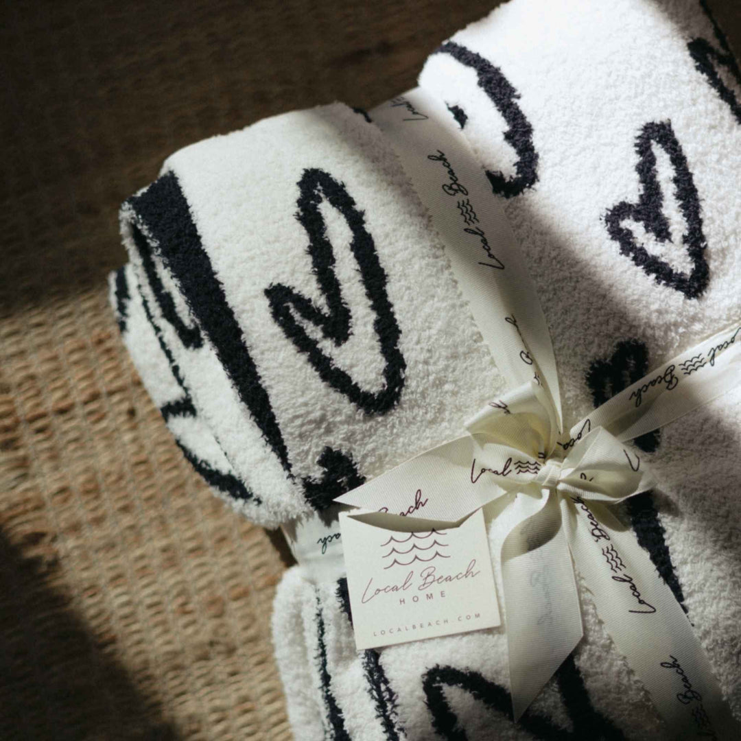 HEART LUXE THROW
