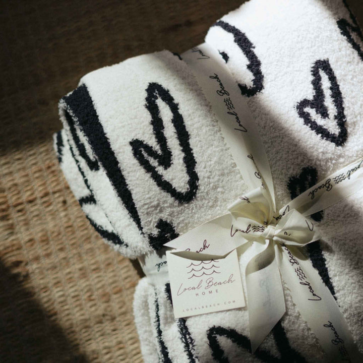 HEART LUXE THROW