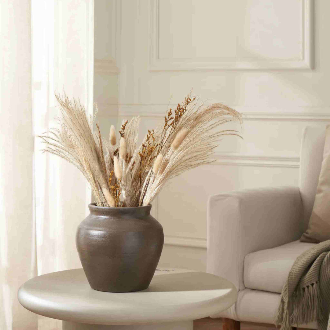 BANKS CLAY VASE