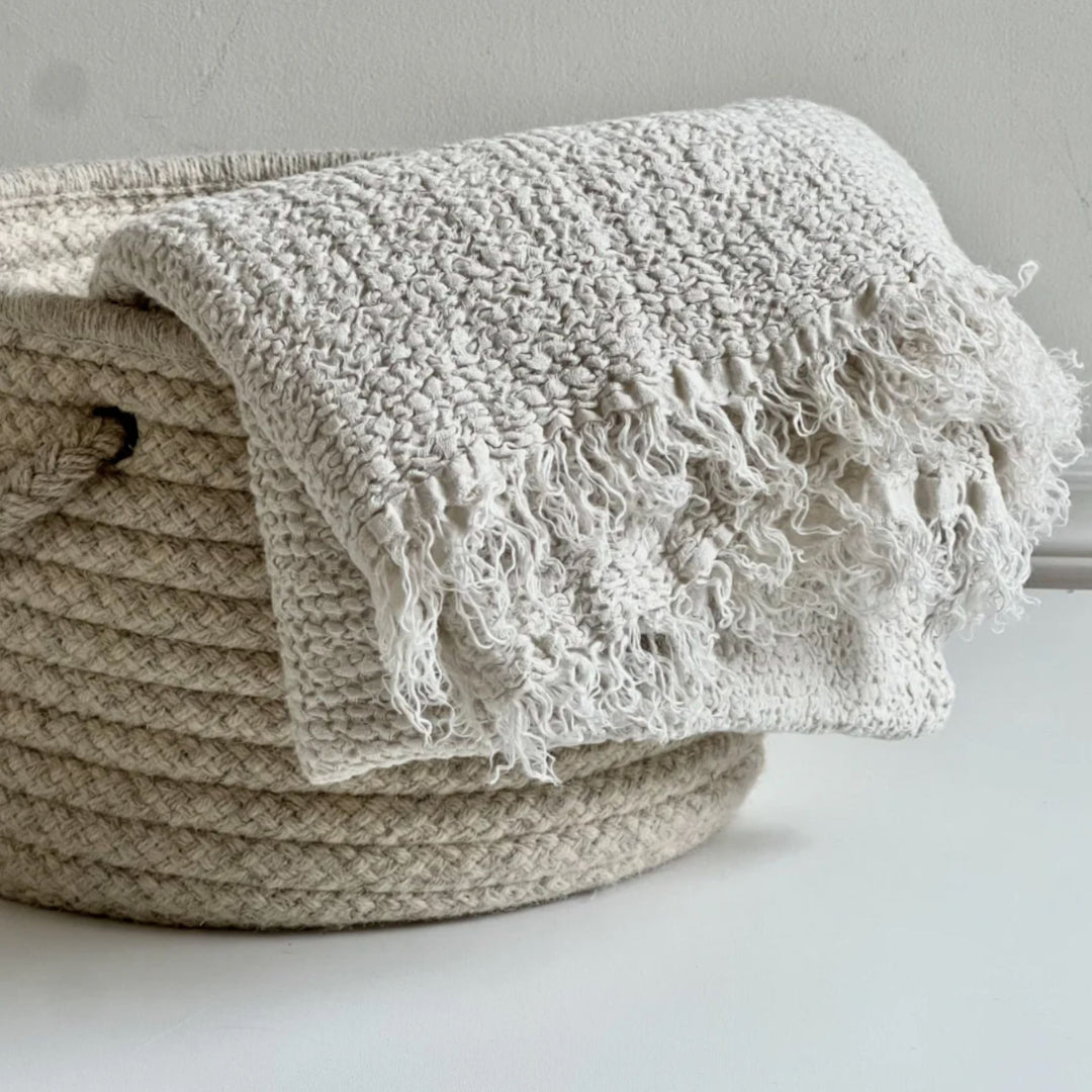 Butternut Color Throw NANTUCKET LINEN THROW, PALE CHESTNUT – The Room Collection