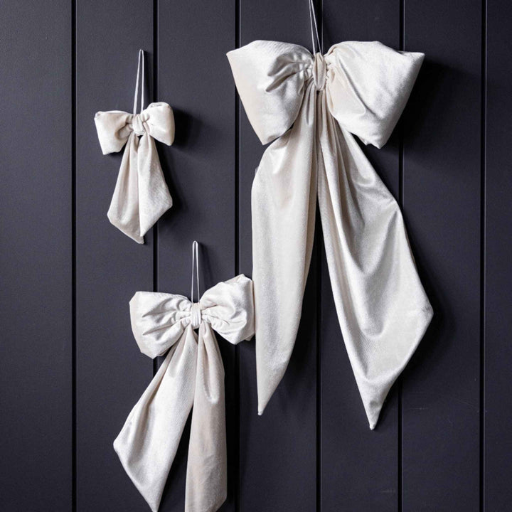 CREAM VELVET BOW