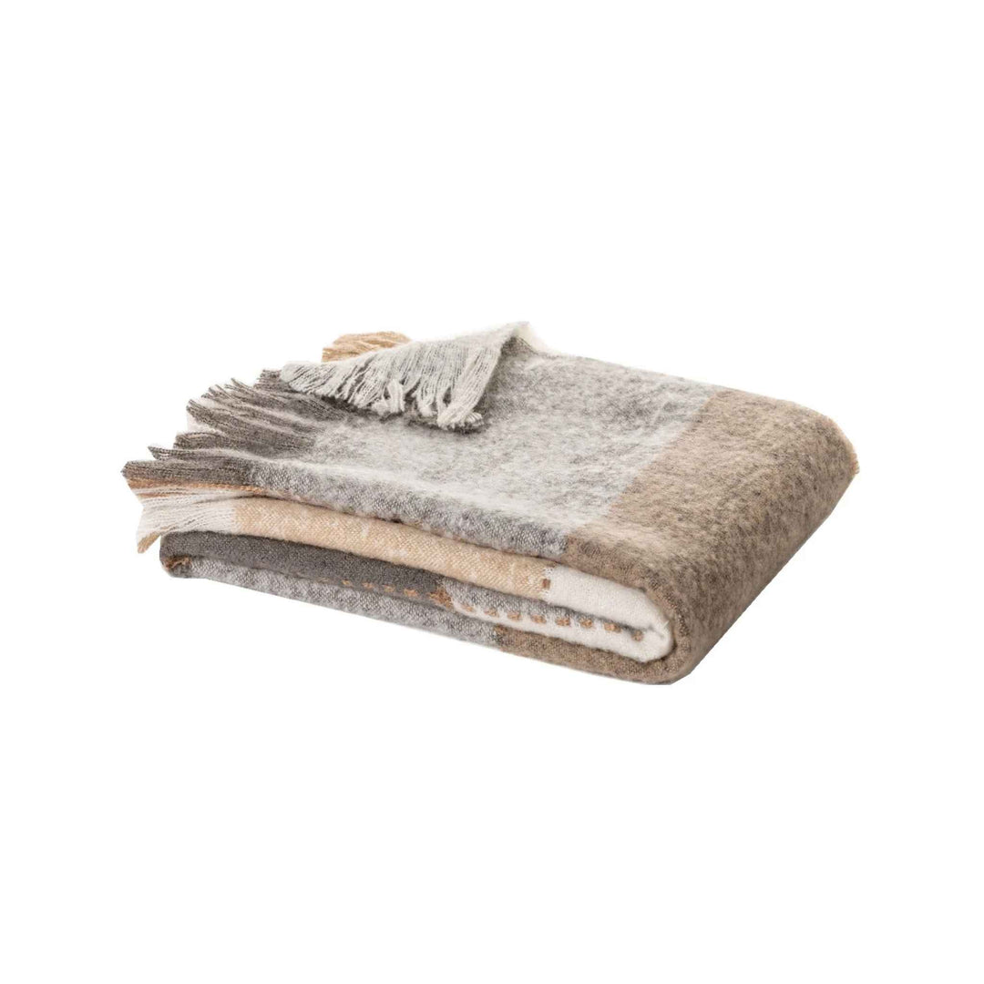 ELLIOT PLAID THROW