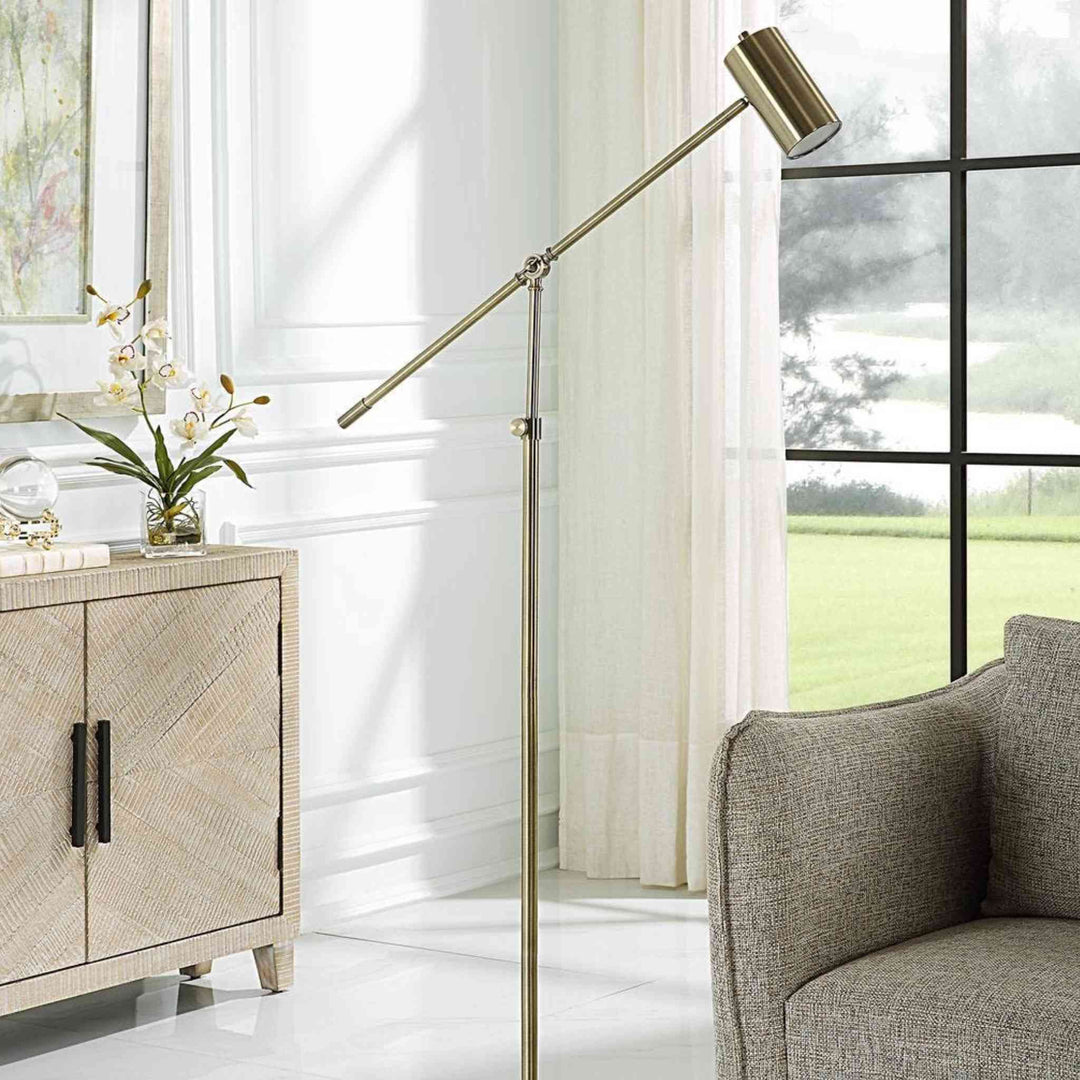 SLEEK FLOOR LAMP