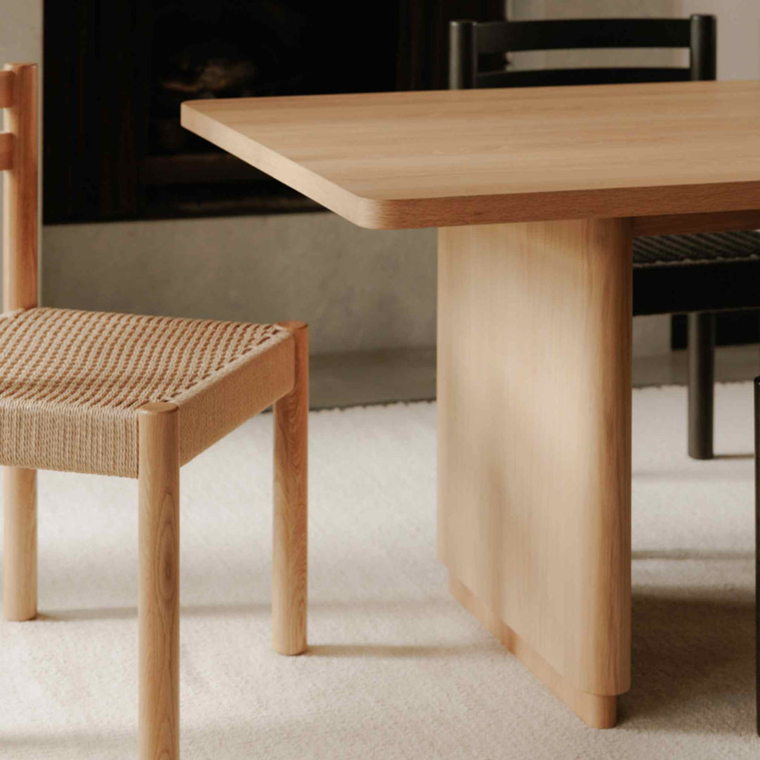 ROUND OFF DINING TABLE